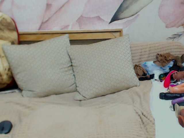 MadlenHairy's BongaCams show and profile