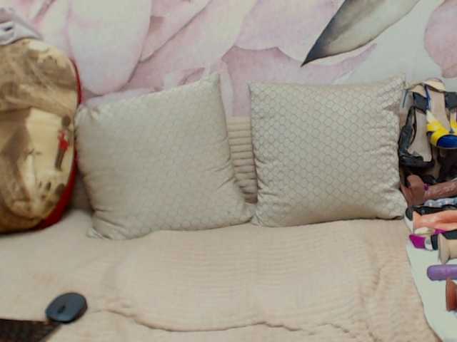 MadlenHairy's BongaCams show and profile