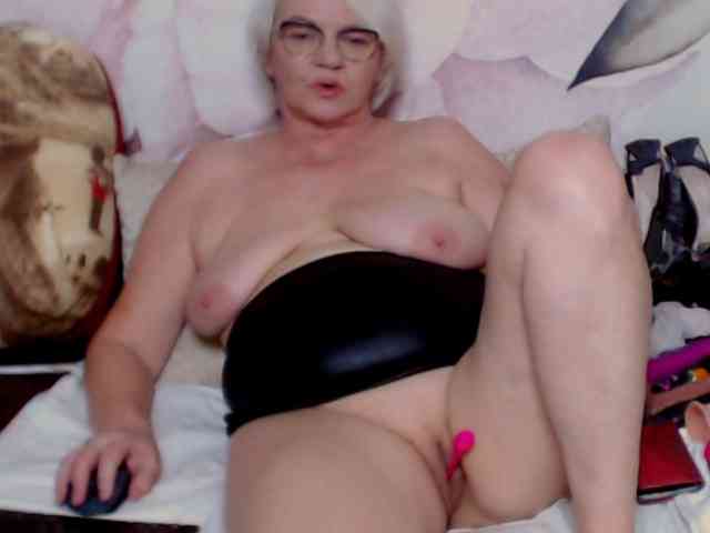 MadlenHairy MadlenHairy