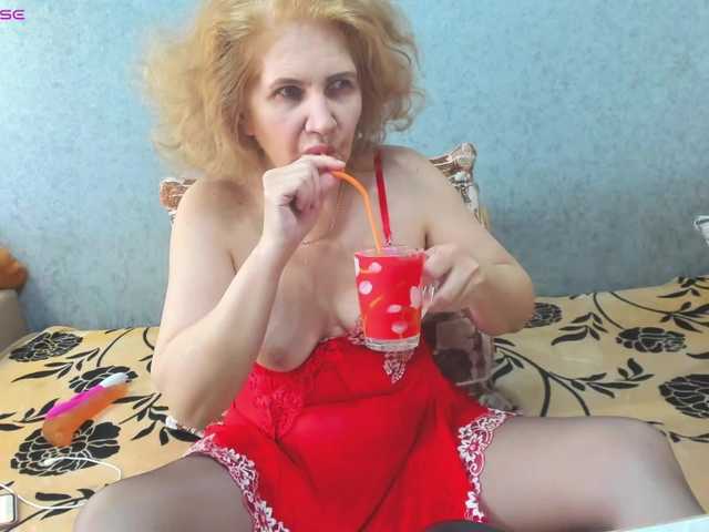 Red-hot-lips's BongaCams show and profile