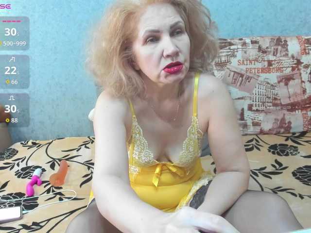 Red-hot-lips's BongaCams show and profile