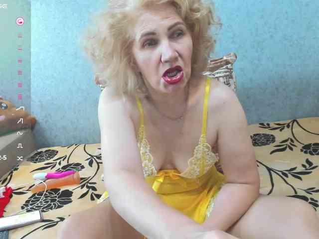Red-hot-lips webcam