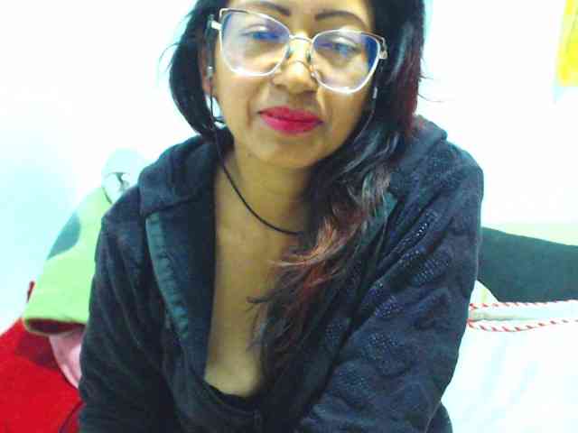 KATYY-HOTTT webcam