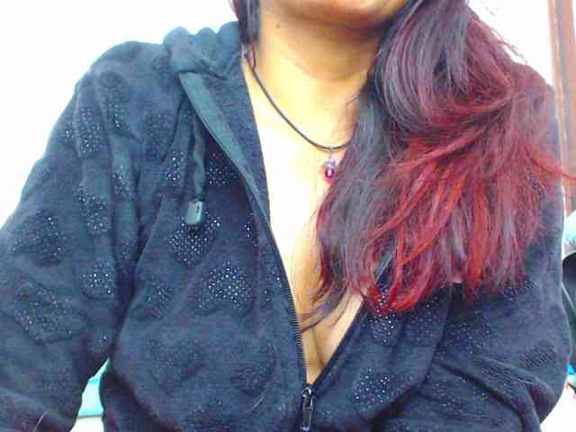 KATYY-HOTTT webcam