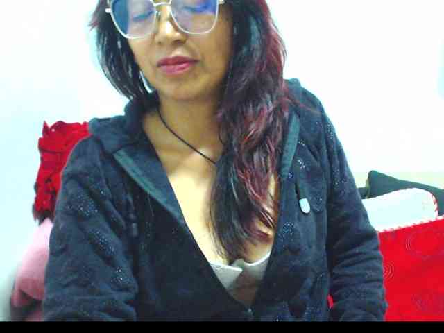 KATYY-HOTTT webcam