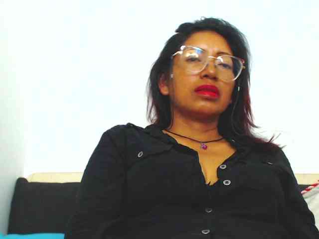 KATYY-HOTTT webcam