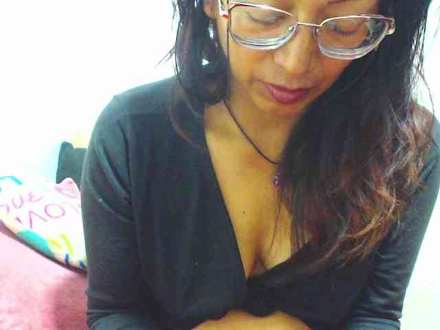 KATYY-HOTTT webcam