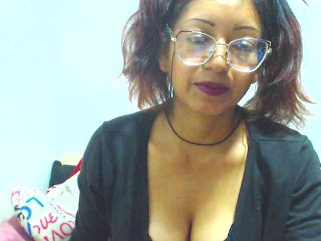 KATYY-HOTTT webcam
