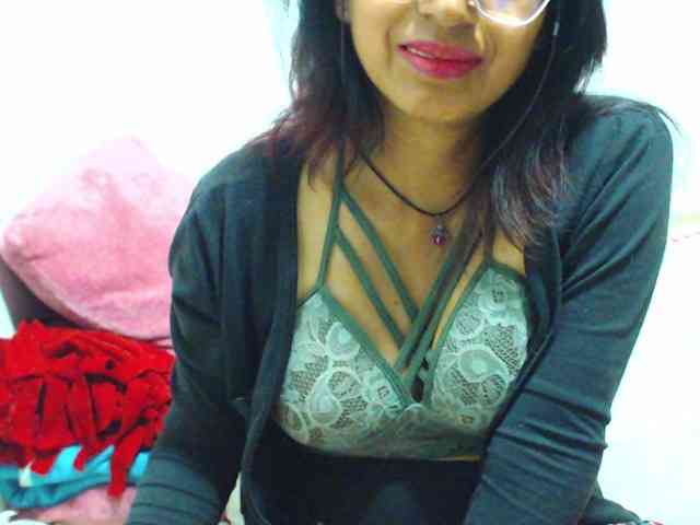 KATYY-HOTTT webcam