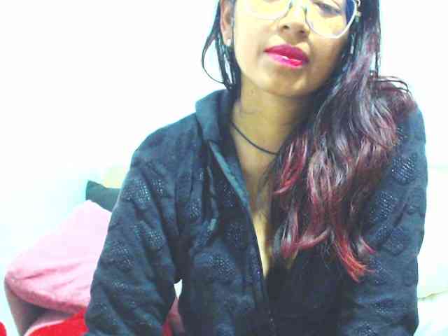 KATYY-HOTTT webcam