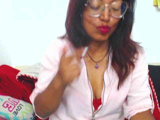KATYY-HOTTT webcam