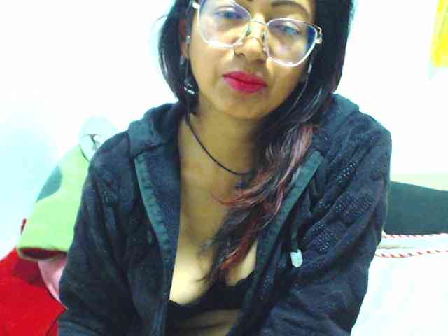 KATYY-HOTTT webcam