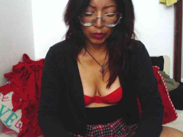 KATYY-HOTTT webcam