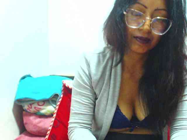 KATYY-HOTTT webcam