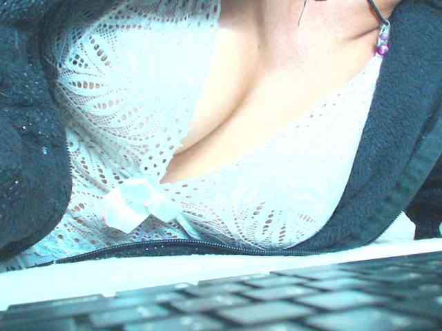 KATYY-HOTTT webcam