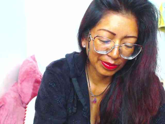 KATYY-HOTTT webcam