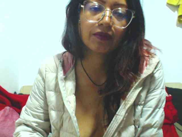 KATYY-HOTTT webcam