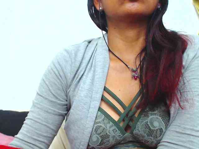 KATYY-HOTTT webcam