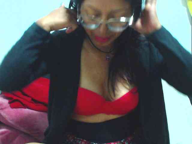 KATYY-HOTTT webcam