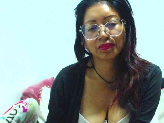 KATYY-HOTTT webcam
