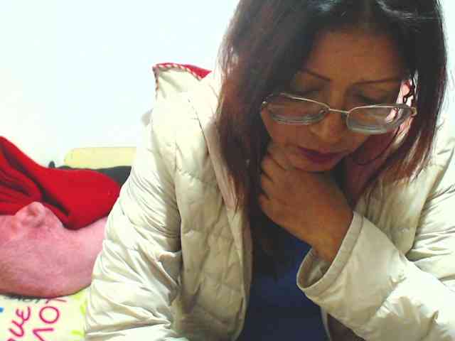 KATYY-HOTTT webcam