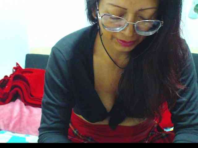KATYY-HOTTT webcam
