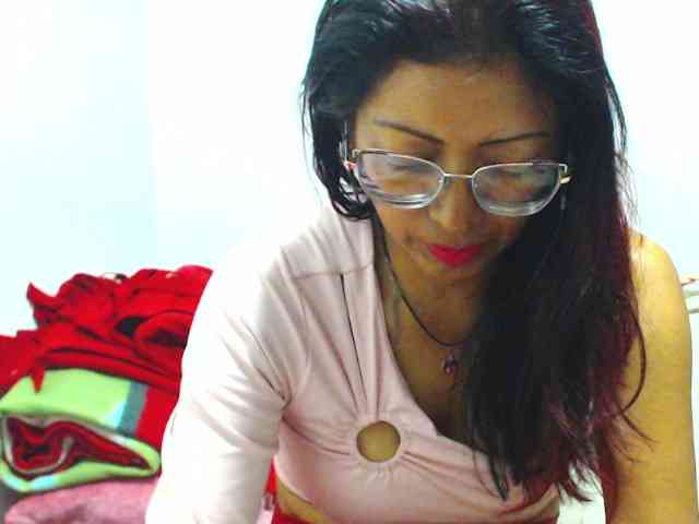 KATYY-HOTTT webcam