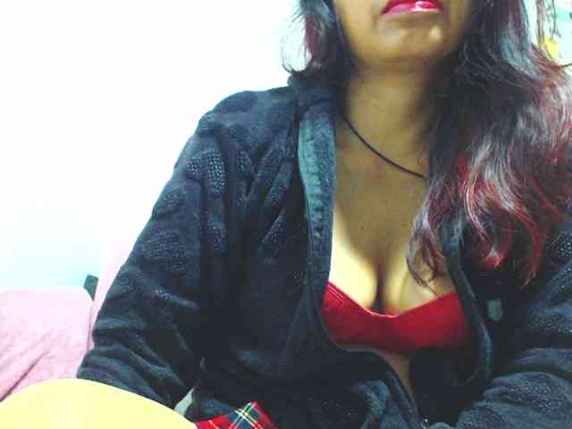 KATYY-HOTTT webcam