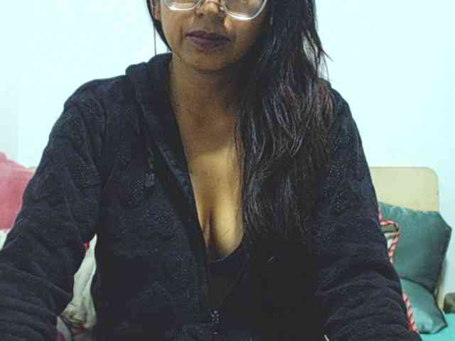 HOTTTSKIN Live Webcam on BongaCams