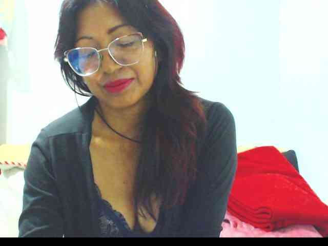 KATYY-HOTTT webcam