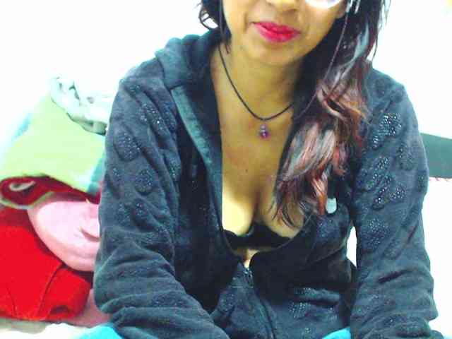 KATYY-HOTTT webcam