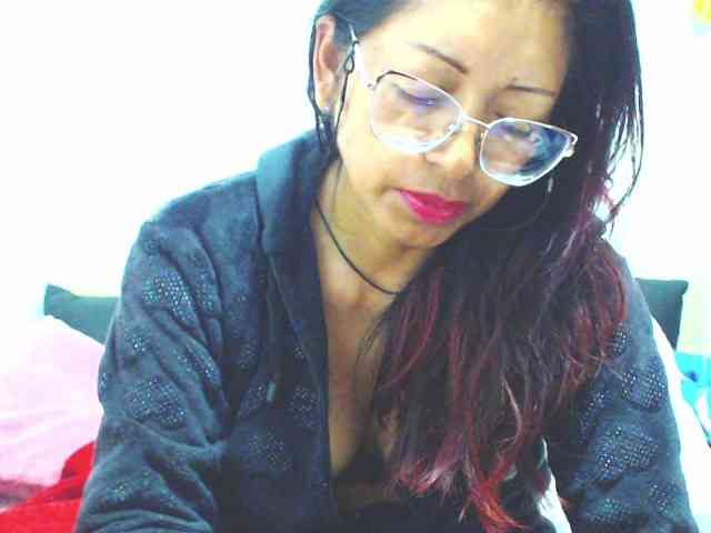 KATYY-HOTTT webcam