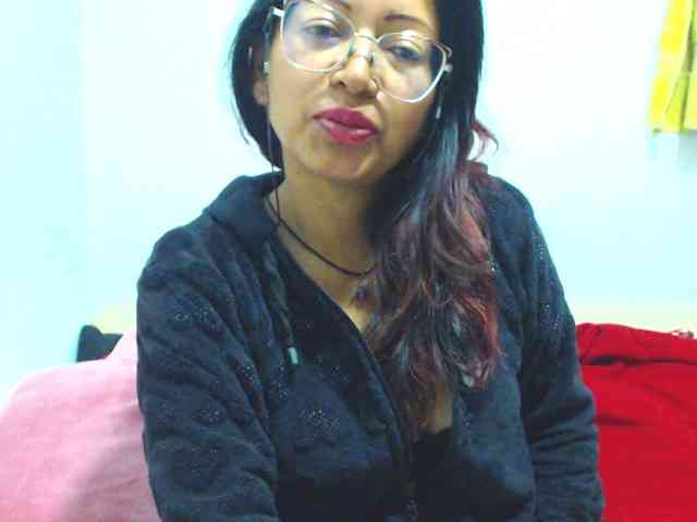KATYY-HOTTT webcam