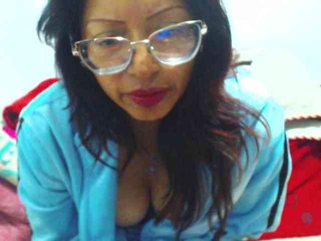 KATYY-HOTTT webcam