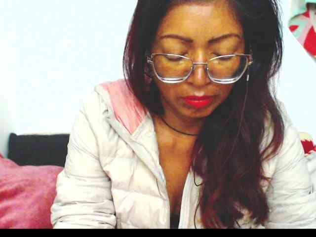 KATYY-HOTTT webcam