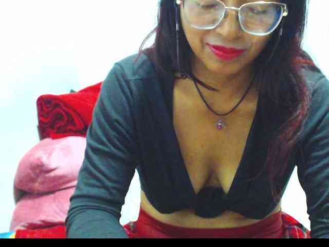 KATYY-HOTTT webcam