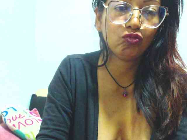 KATYY-HOTTT webcam