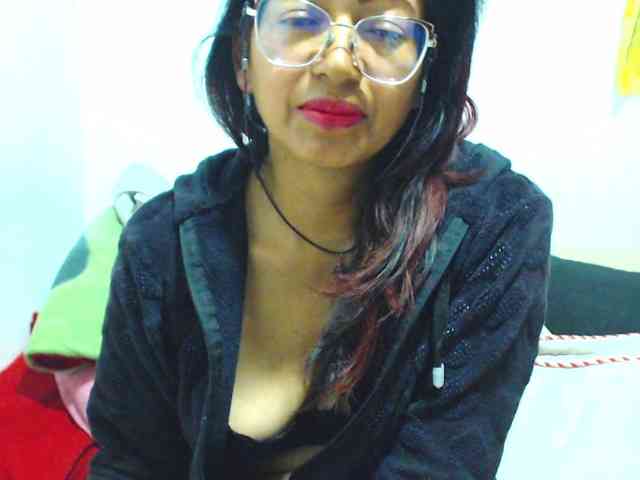 KATYY-HOTTT webcam