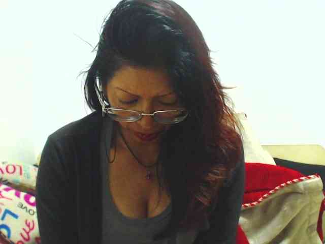 KATYY-HOTTT webcam