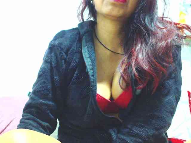 KATYY-HOTTT webcam