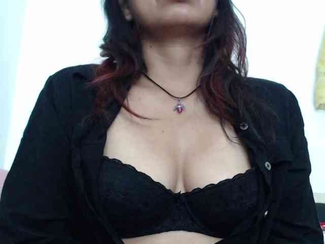KATYY-HOTTT webcam