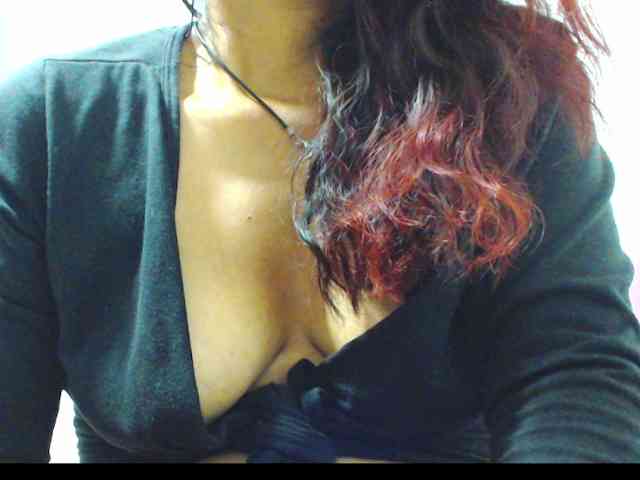 KATYY-HOTTT webcam