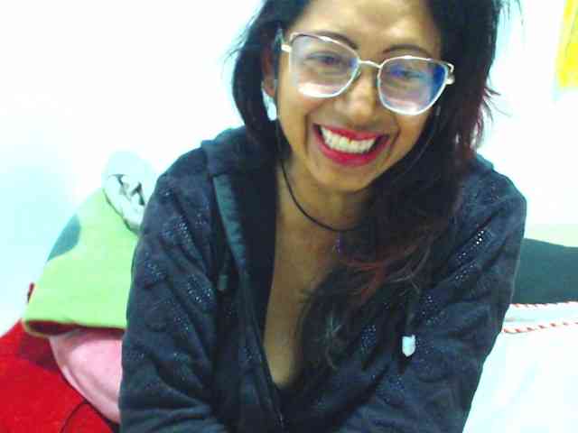 KATYY-HOTTT webcam