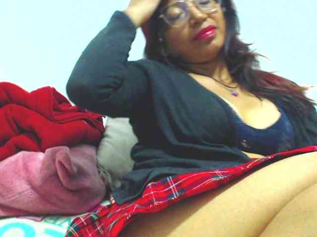 KATYY-HOTTT webcam