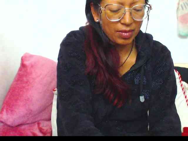 KATYY-HOTTT webcam