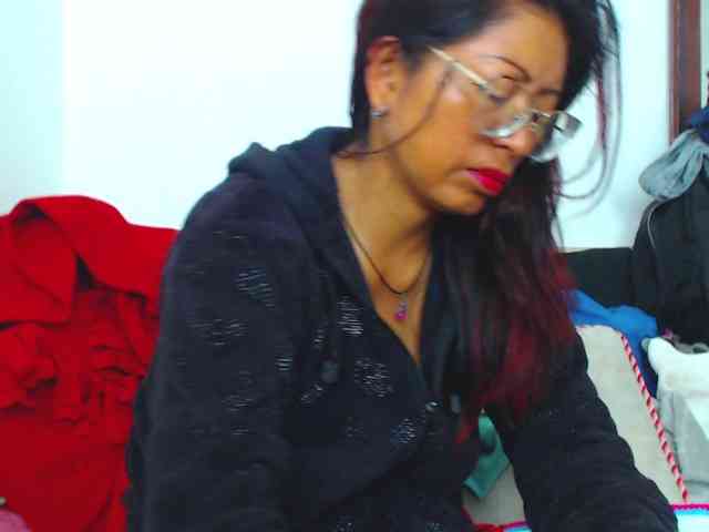 KATYY-HOTTT webcam