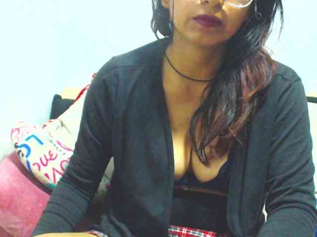 KATYY-HOTTT webcam