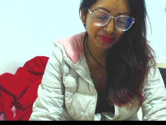 KATYY-HOTTT webcam