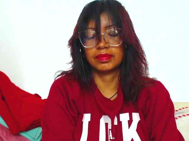 KATYY-HOTTT webcam