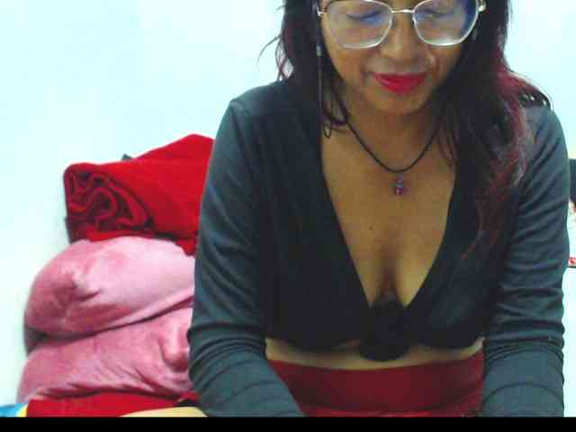 KATYY-HOTTT webcam